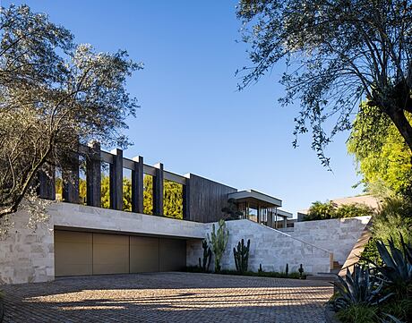 Laurel II: Modernist Masterpiece Overlooking Beverly Hills - 1