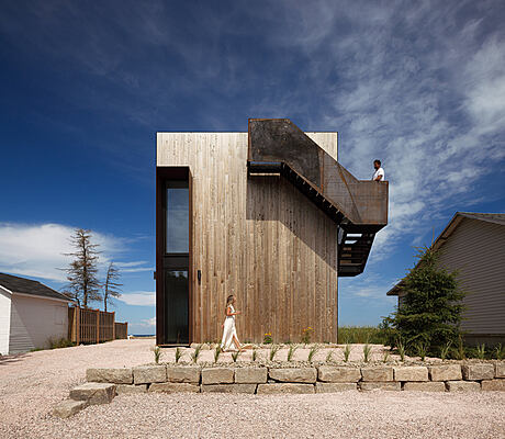 The Sandbox: Unconventional Cottage Design in Bathurst - 1