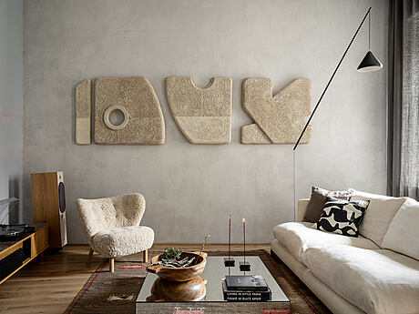 Zamoskvorech’e Apartment: Vintage Vibes Meet Wabi-Sabi - 1