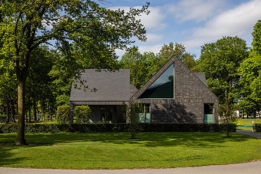 House with Four Roofs: Merging Modern Architecture with Rural Charm - 1