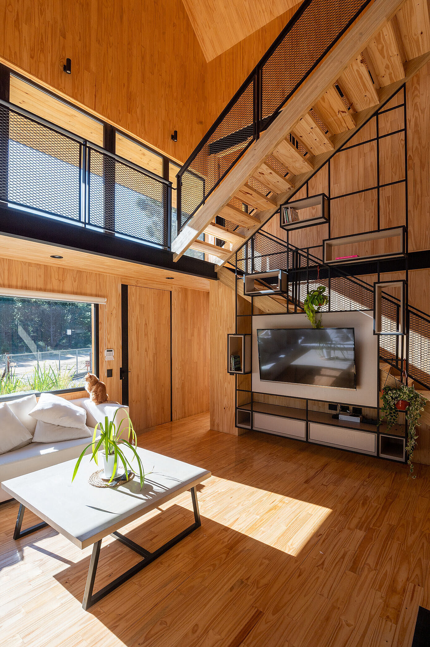 012-cmmy-house-intersection-nature-design