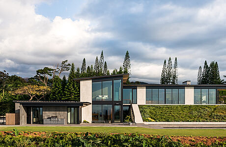 Haiku House: See Arch’s Panoramic Retirement Retreat in Maui