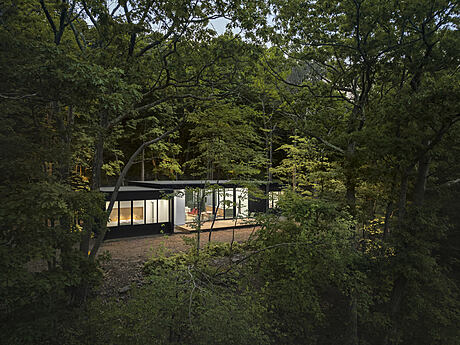 Kaat Cliffs: Studio MM Architect’s Modern Nature Retreat - 1