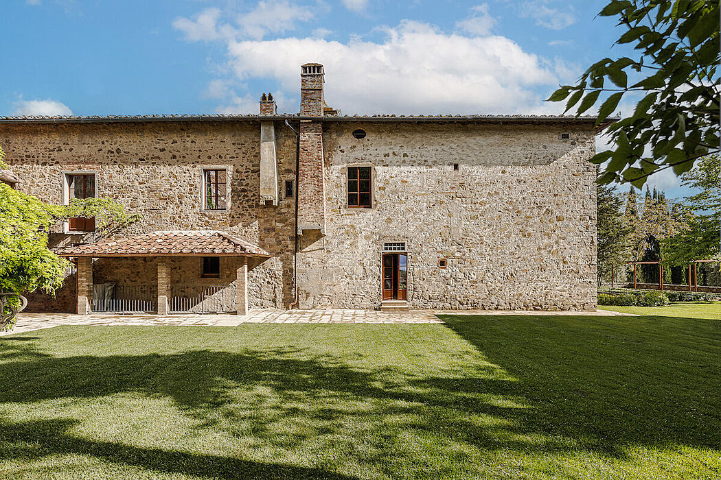 Pieve Aldina: Where Tuscan Farmhouse Meets Modern Luxury