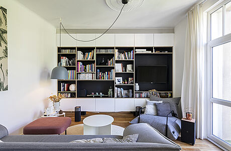 Apartment Renovation: Metz Meets Modernism by Kiwi Studio