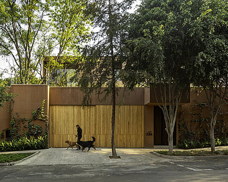 Monte Tauro: Harmony of Wood and Concrete in Mexico City - 1