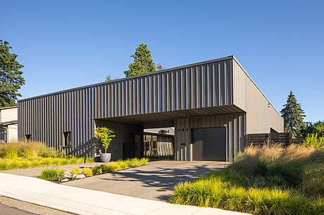 Meadow House: College Hill’s Courtyard-Style Marvel - 1