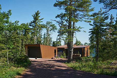 Copper Harbor: A Modern Lakeside Retreat in Michigan - 1