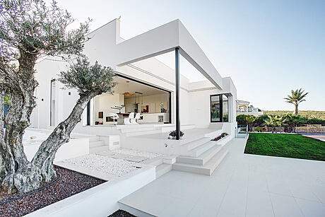 M50: Where Modern Design Meets Costa Blanca’s Majestic Coast - 1