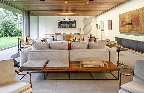 MAA House: A Fusion of Origami & Modern Design in Brazil