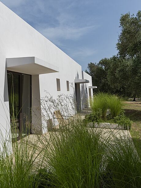 A House In The Green: Sustainable Elegance In Carovigno’s Landscape 