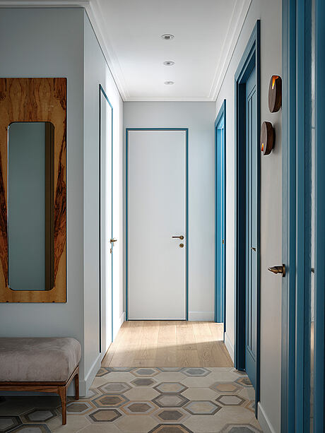 Apartment with Blue Accents: A Retro Revival in Moscow - 4