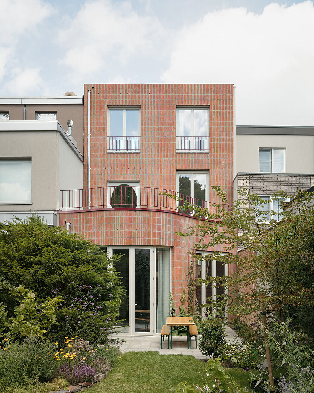 Benedictus: A New Age Brick House in Historic Mortsel - 1