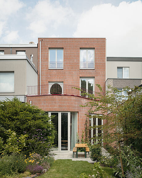 Benedictus: A New Age Brick House in Historic Mortsel - 1