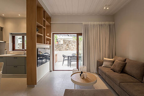 Villa Methexis: Armenoi’s Premier Rental Villa with Modern Elegance - 1