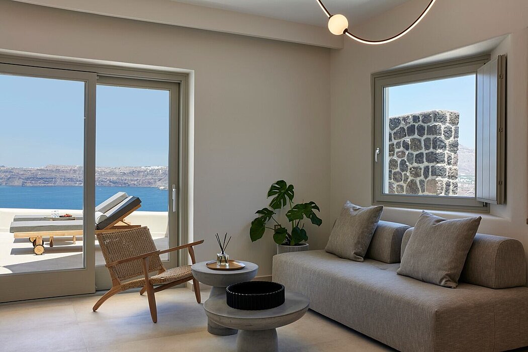 Apanemo Hotel: Luxury Suites with Private Pools in Santorini