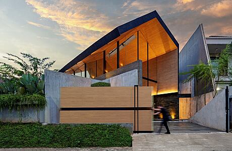 Bernaung House: RAD+ar’s Sustainable Design in Tropical Tangerang