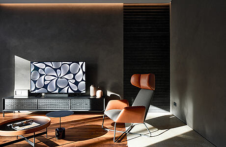 Escape House: The Soulful Harmony of Space