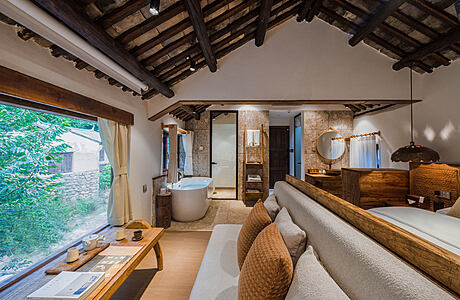 Dali Youfeng Xiaoyuan B&B: Where Heritage Meets Contemporary Elegance