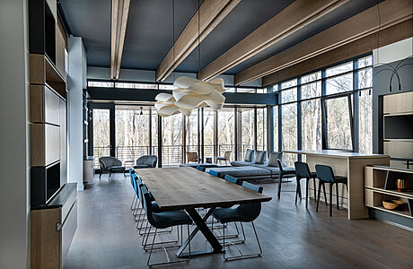 Gerendák: A Modern Masterpiece Overlooking Lake Wylie