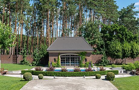 How Many Sheds Can I Have on My Property?