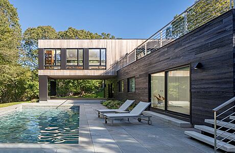 Bridgehampton House: A Modern Coastal Renewal