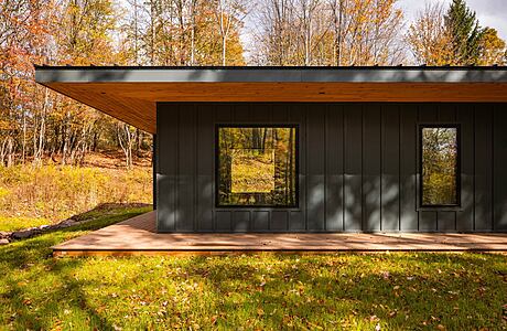 Livingston Manor House: A Modern Retreat in the West Catskills