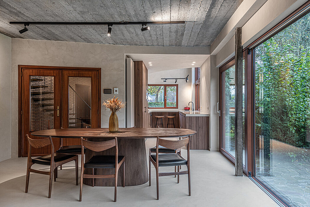 Modernist-Style House: Elegant, Open-Plan Revival