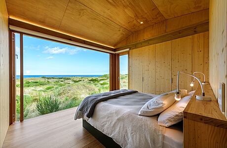 Dune House: A Coastal Retreat in South Africa