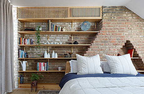 Stepped Loft: A Modern Twist on Victorian London