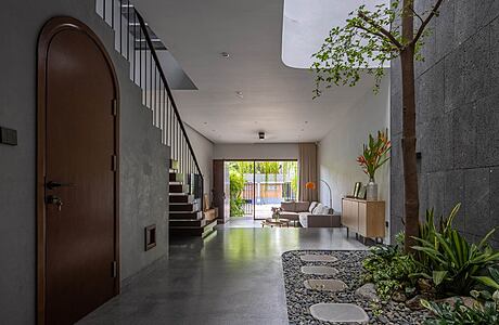 De Chill House: Vietnam’s Modern Nature-Infused Home