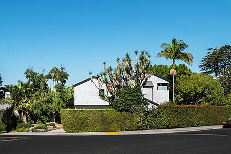 Shift House: LA’s Modern Home Transformation - 1