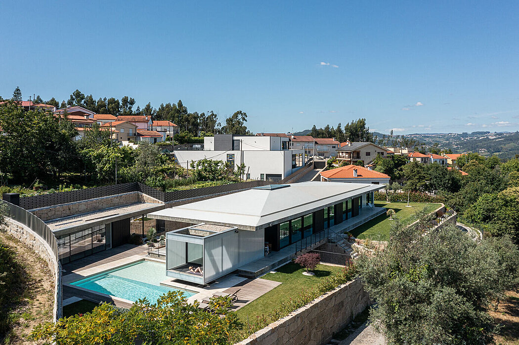Casa Ponte: Modern Elegance in Amarante’s Landscape - 1