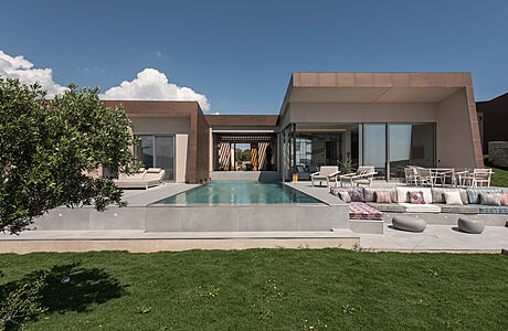 ONEERO: Dream Villas by Stergioulis in Lefkada’s Ammousa Bay