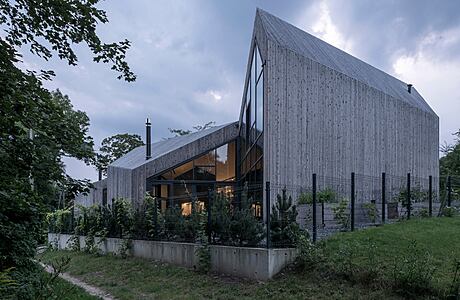 Residential House in Vilnius: A Wooden Urban Oasis