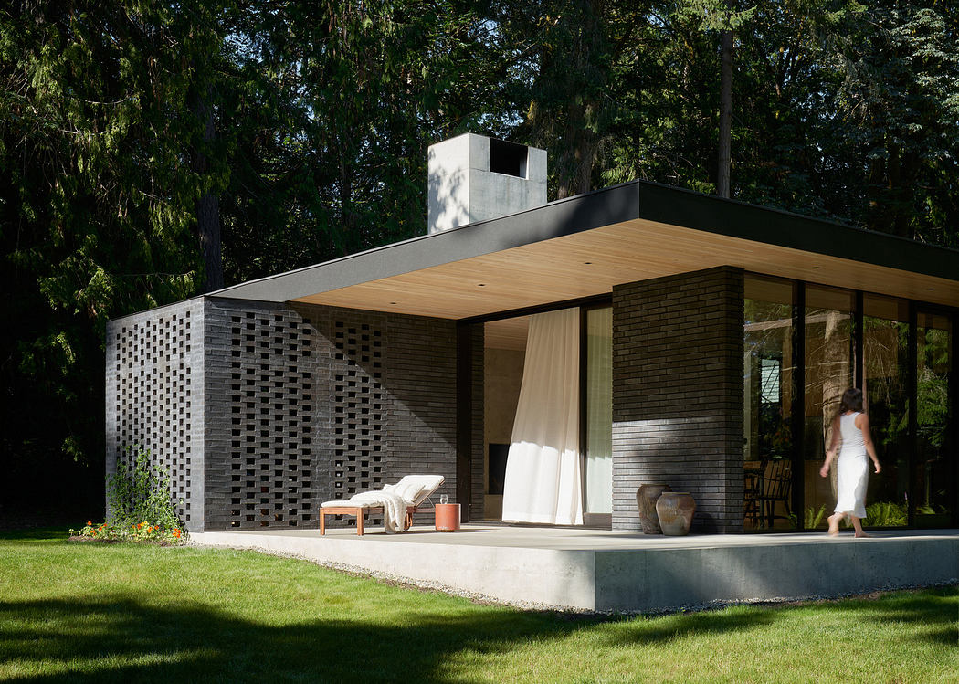 The Rambler: A Nature-Blended Home by GO’C - 1