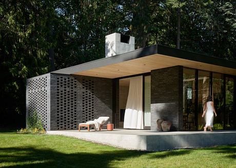 The Rambler: A Nature-Blended Home by GO’C - 1