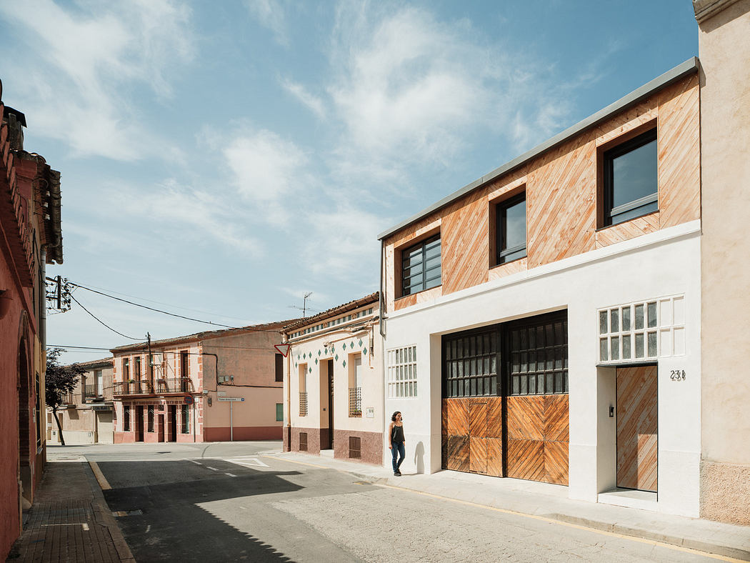 From Garage to House: Industrial-Style Spanish Home Makeover - 1