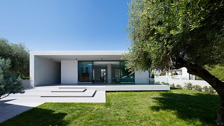 Olea House: A Modern Oasis in Pátrai - 1