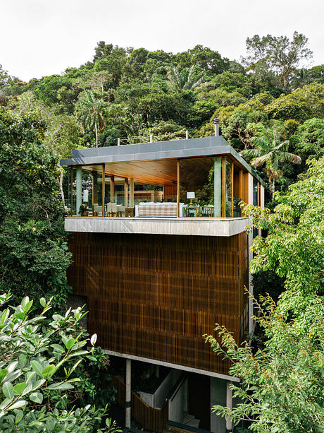 VJC Iporanga House: A Brazilian Retreat of Design and Serenity - 1