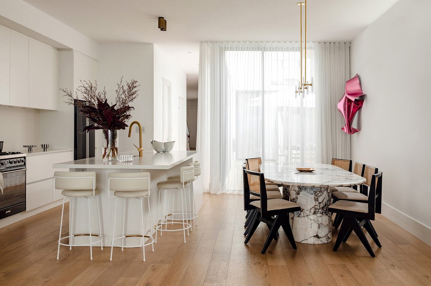 005-beach-house-modern-meets-sea