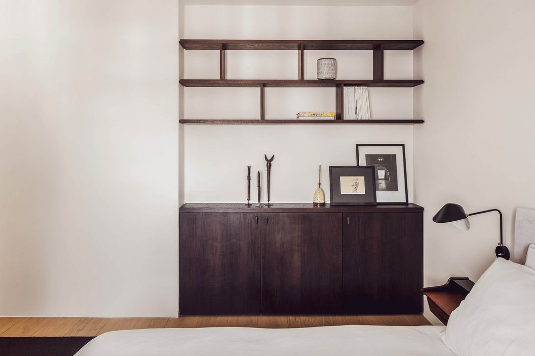 Curated visual reference: Curated Classic Off Grid Penthouse With Eclectic Style Gallery View 42