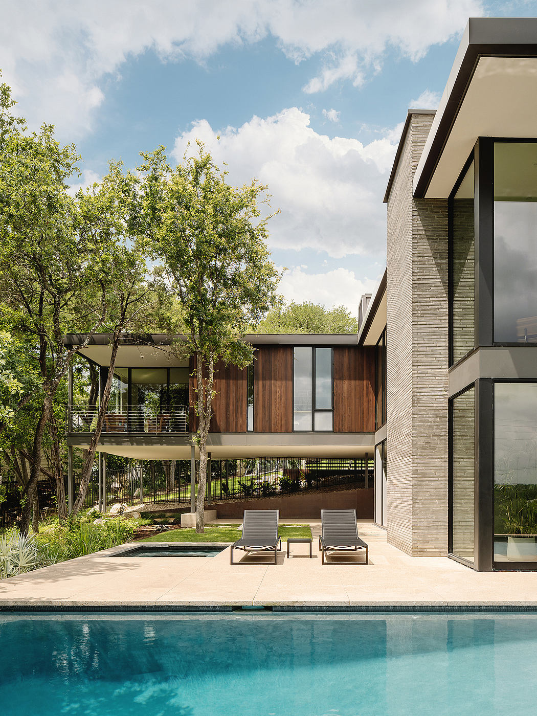 Inwood Residence: Sustainable Family Home in Rollingwood