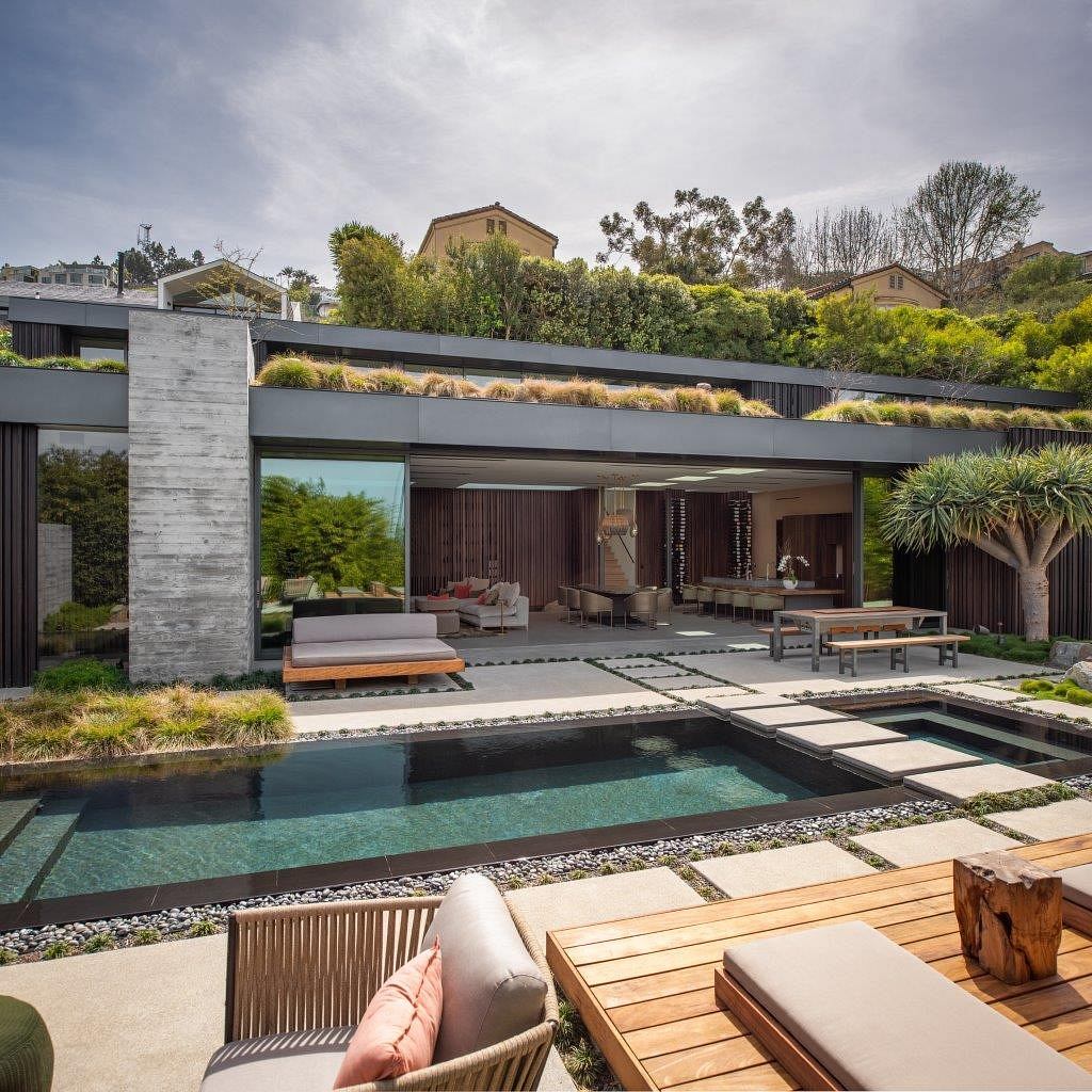 La Jolla Residence: Seamless Integration Of Home And Garden