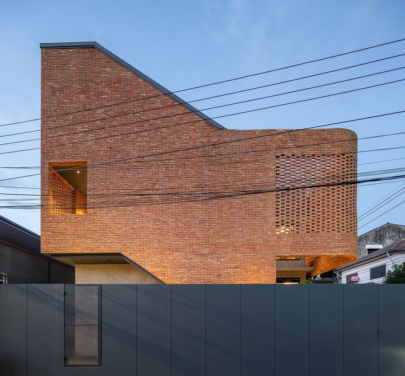 014-myj-house-eco-friendly-residential-design-with-exposed-brick.jpg