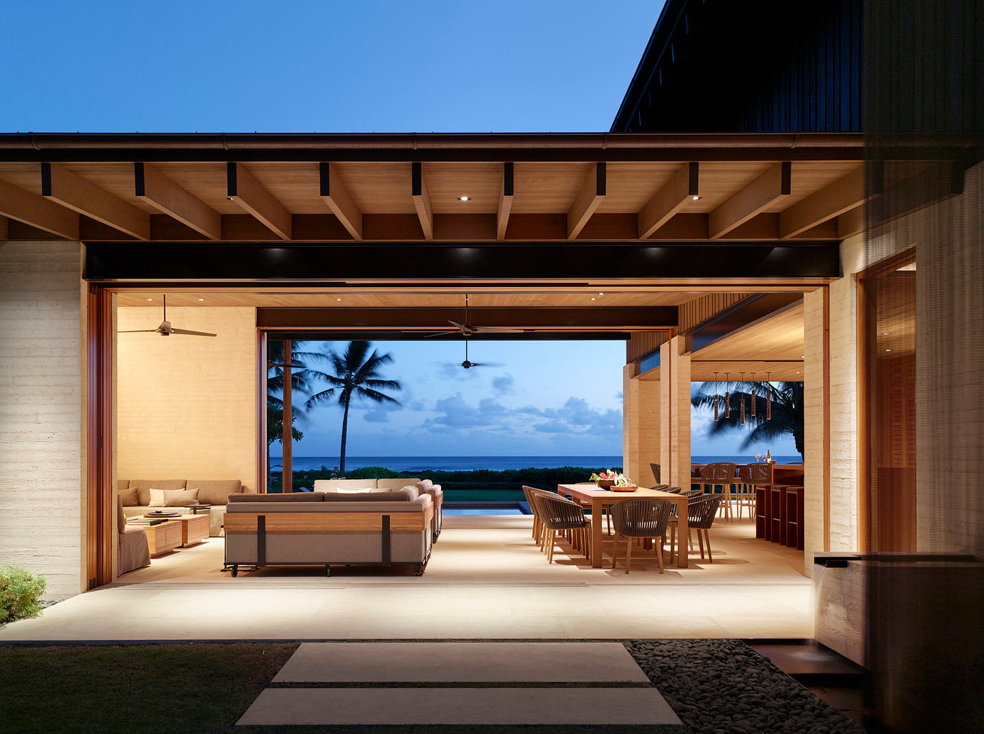 hale-nukumoi-hawaiian-beach-house-by-walker-warner-012