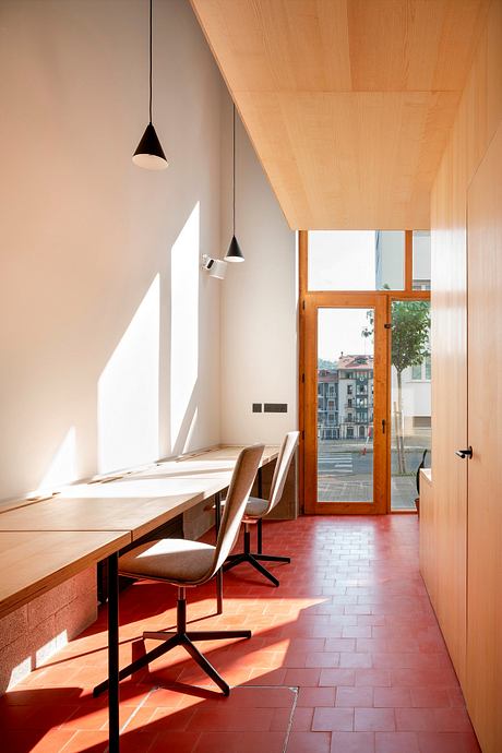 Oslo Cowork by BABELstudio Transforms Bilbao Industrial Site - 6