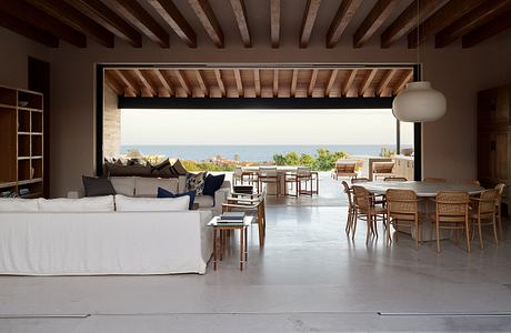 Casa Ananda Embraces Tropical Modernism