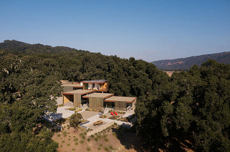 Meadow House Combines Korean Heritage with Californian Style - 1