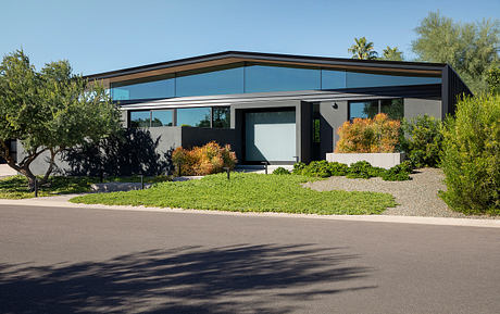 OB1 Housing Redefined with Mid-Century Modern Touches - 1